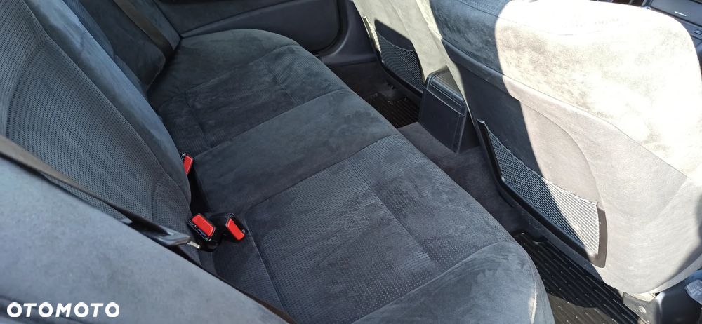 BMW Seria 3 318i Edition Sport - 13