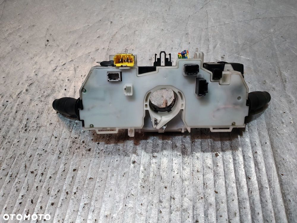 PRZEŁĄCZNIK ZESPOLONY MEGANE III 255670016R 1.5 dci - 6