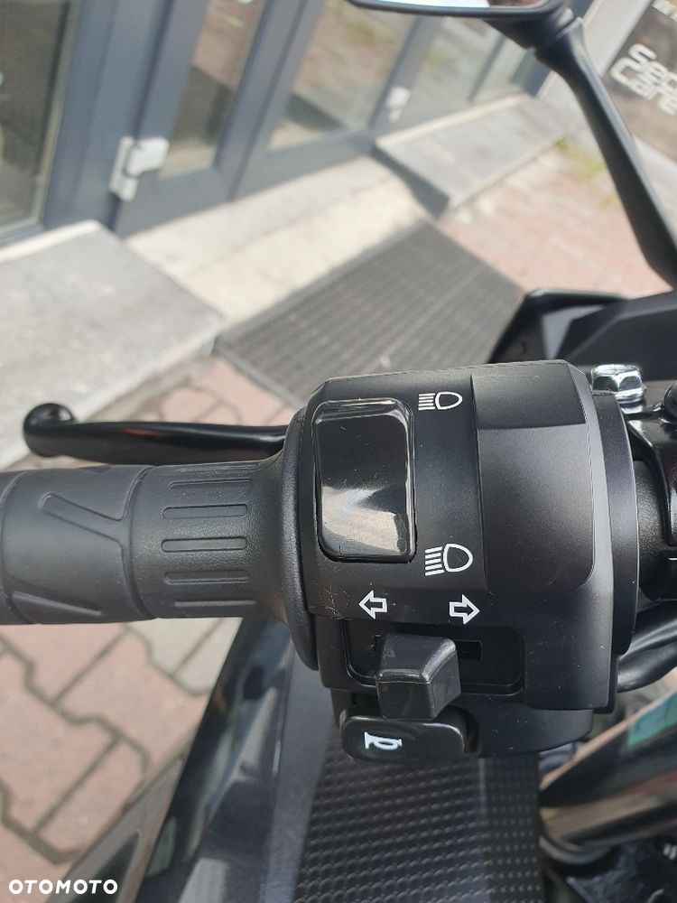 Kawasaki Ninja 400 - 21