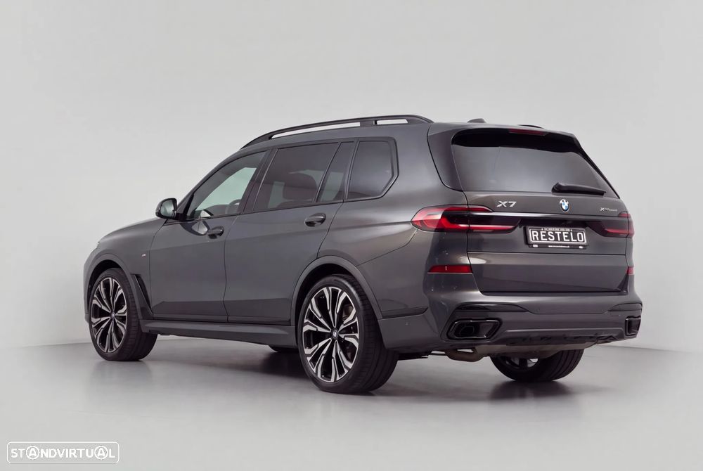 BMW X7 — photo 2