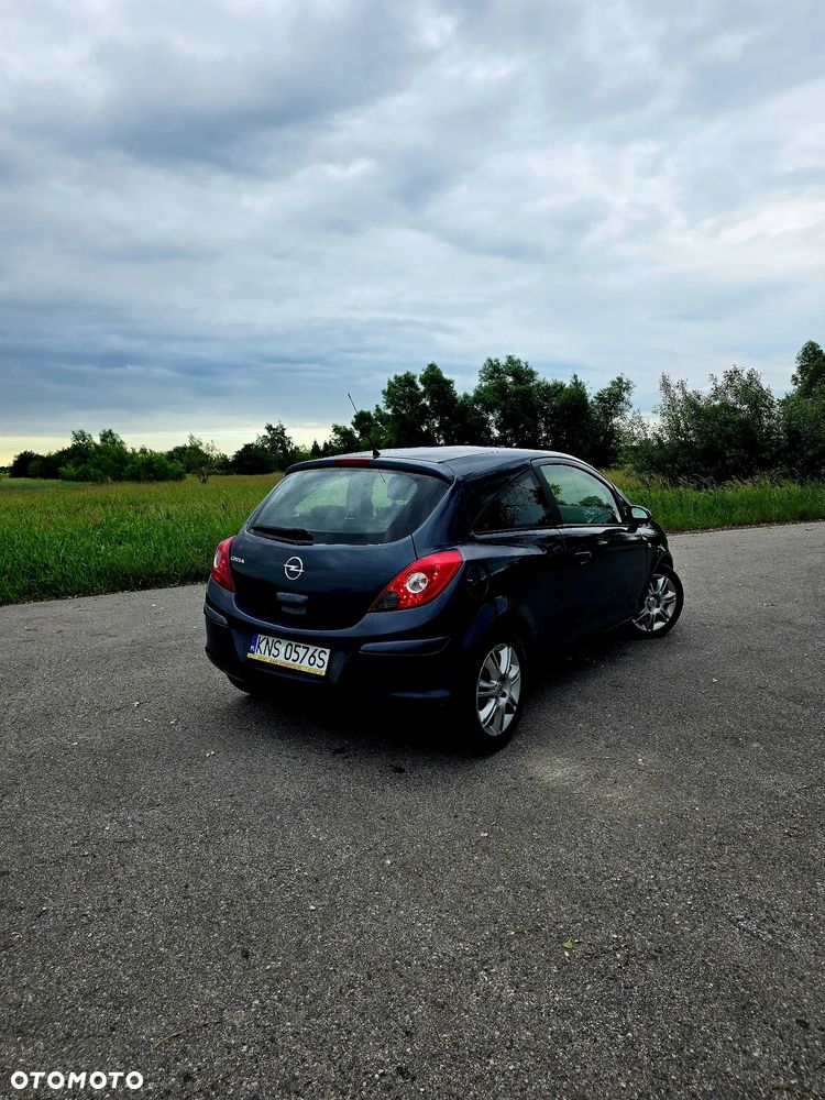 Opel Corsa 1.4 16V Edition - 4