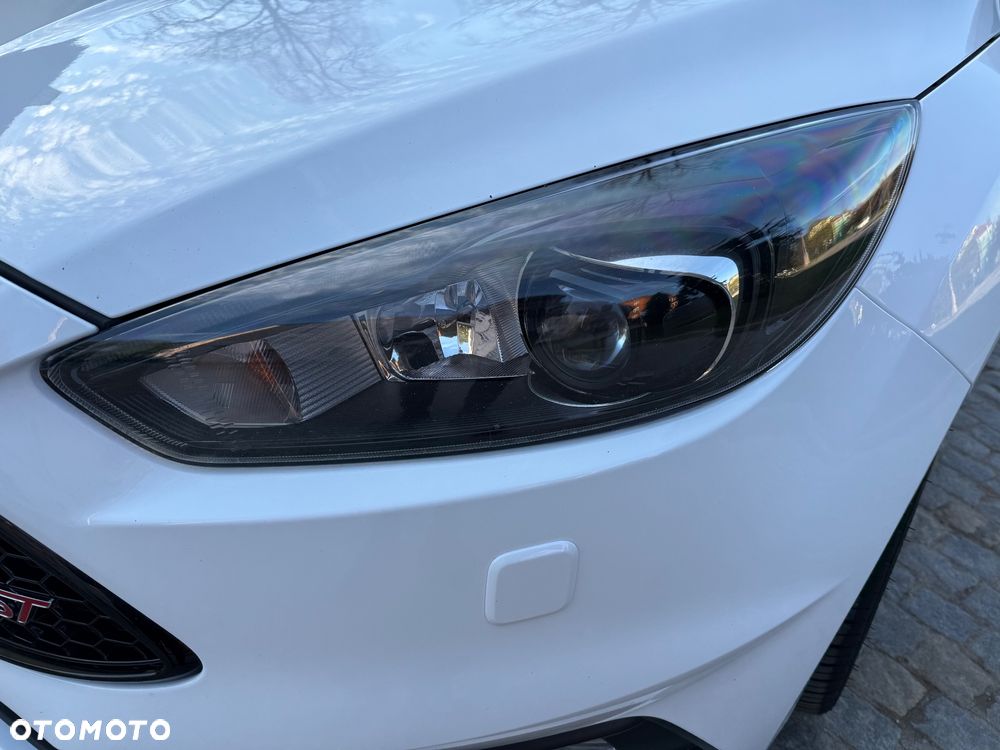 Ford Focus 2.0 TDCi ST - 11