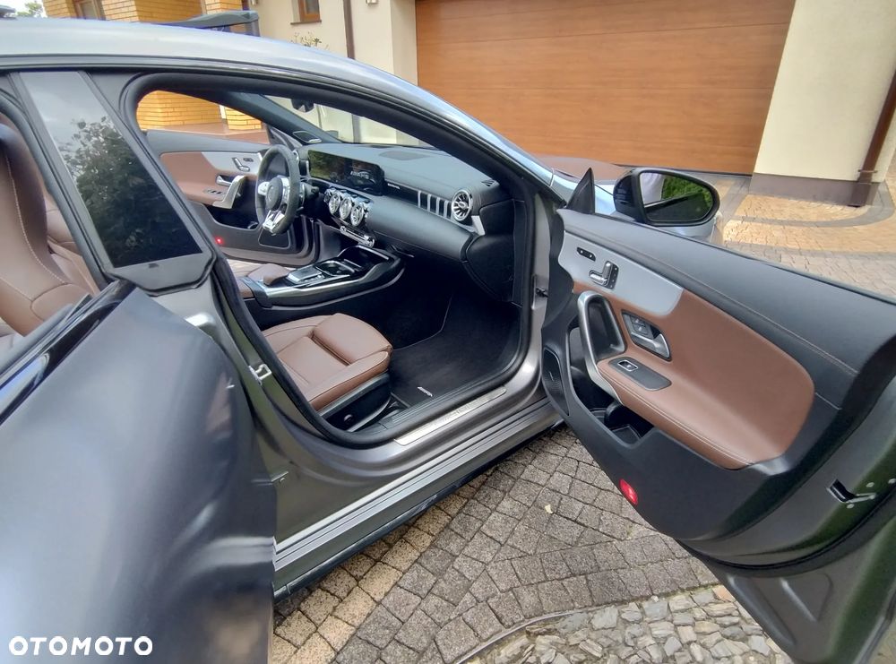 Mercedes-Benz CLA AMG 35 4-Matic 7G-DCT - 7