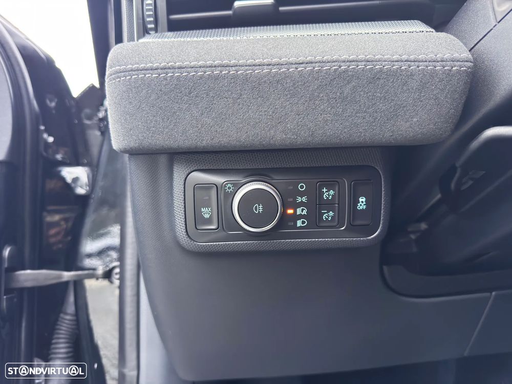 Ford Mustang Mach-E AWD GT - 17