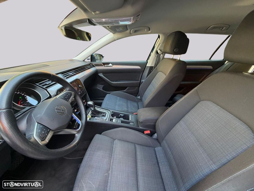 VW Passat - 9