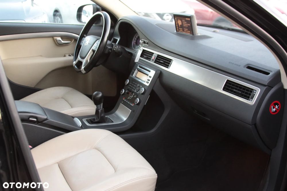 Volvo V70 2.0D Momentum - 16