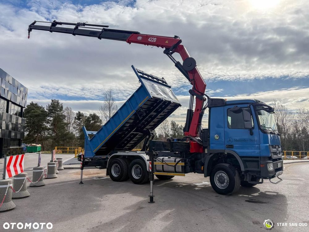 Mercedes-Benz ACTROS 3341 6x6 HMF 4220 K4 HDS Żuraw Wywrotka - 1