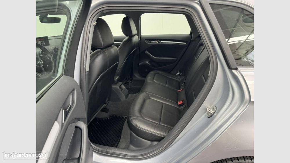 Audi A3 Sportback 1.0 TFSI Design - 11