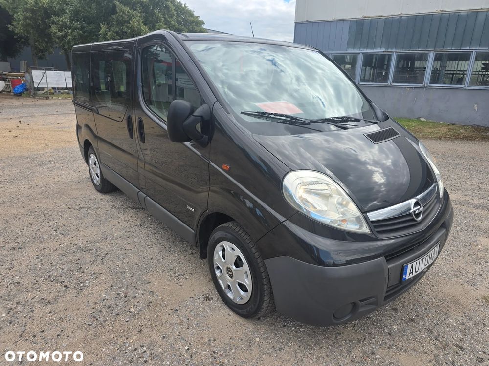 Opel Vivaro - 8