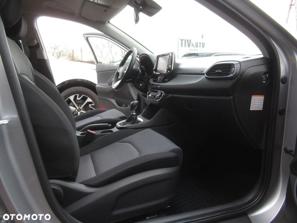 Hyundai i30 1.5 T-GDI 48V Modern - 9