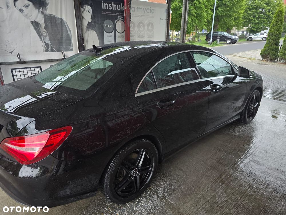 Mercedes-Benz CLA 180 7G-DCT - 5