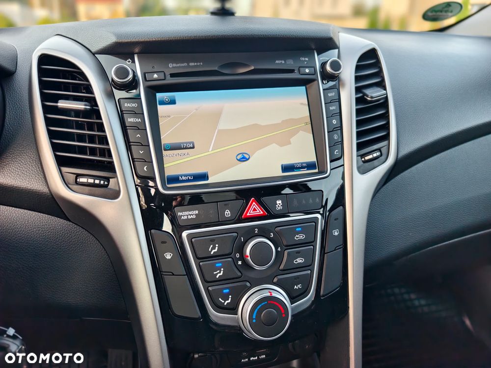 Hyundai i30 Kombi 1.4 Passion Plus - 14