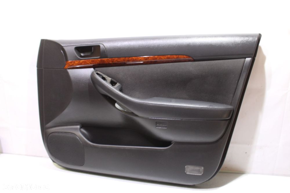 BOCZEK DRZWI PRAWY PRZEDNI TOYOTA AVENSIS T25 2.0VVTi 388T525 - 1