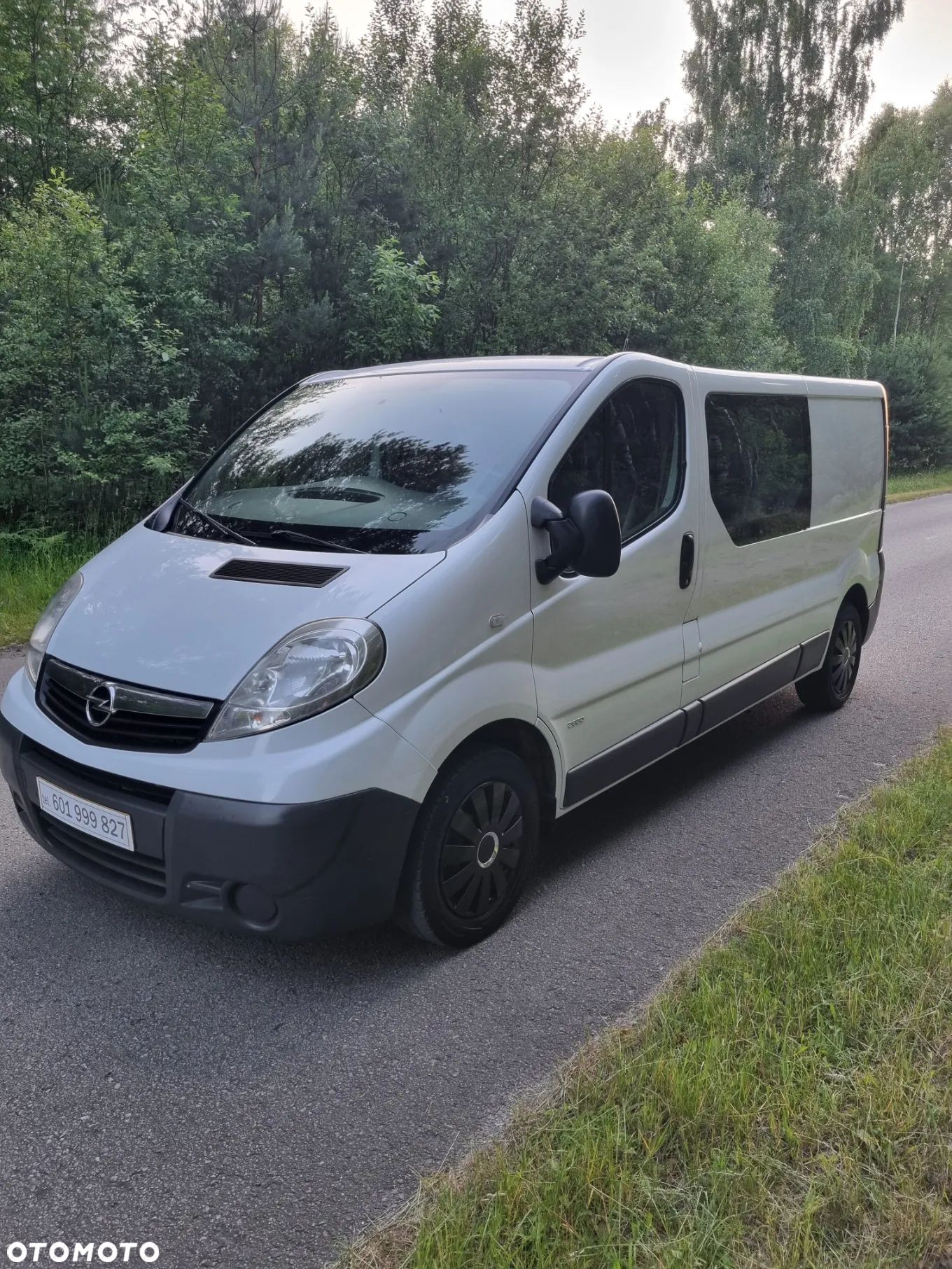 Opel Vivaro - 1