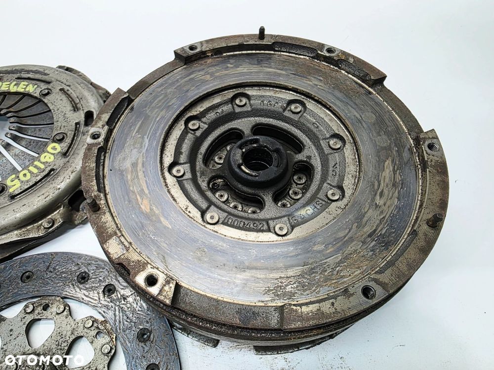 KOŁO DWUMASOWE SPRZĘGŁO AUDI A4 B8 A5 2.0 TDI TFSI 0B1105266AN 5/26 - 3