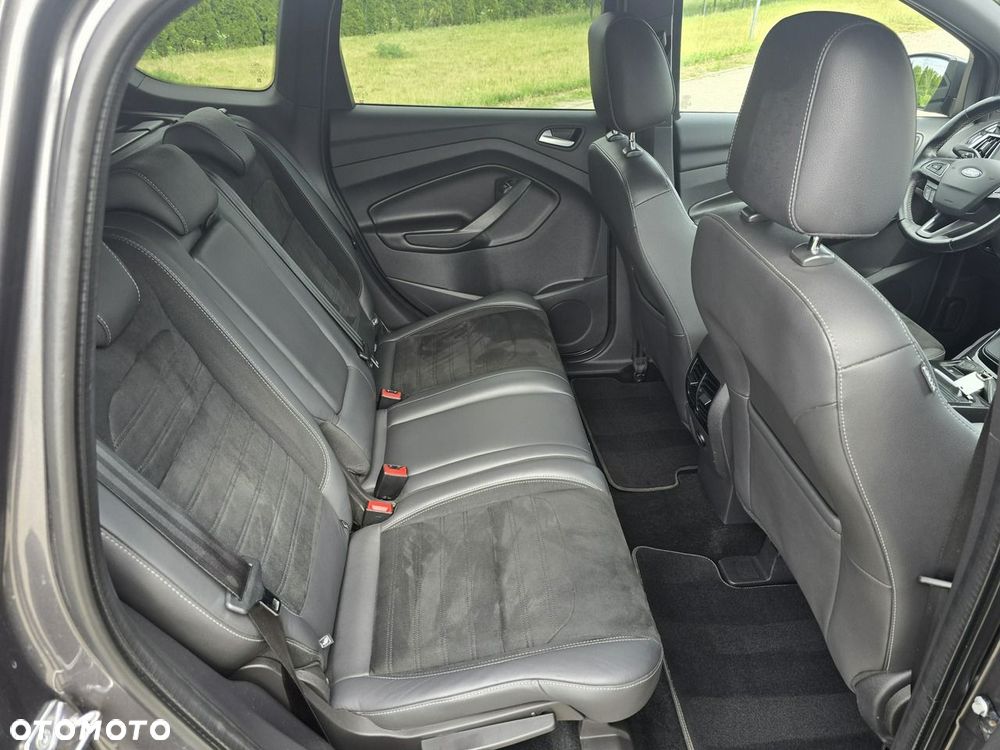 Ford Kuga - 23