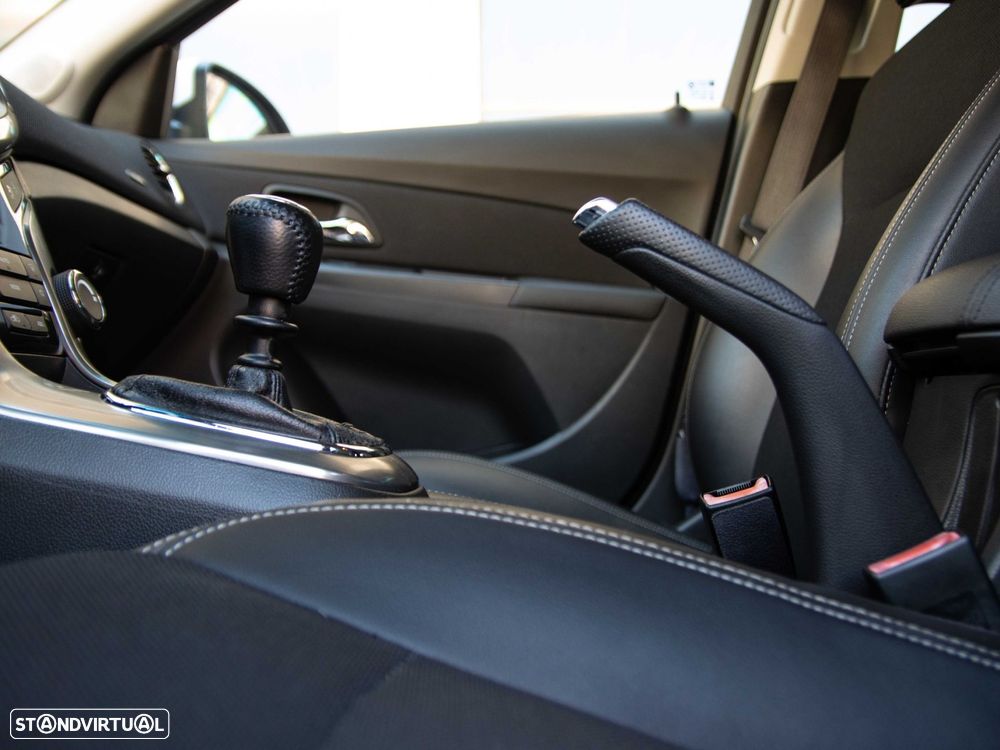 Chevrolet Cruze SW 1.7 VCDi LT - 22