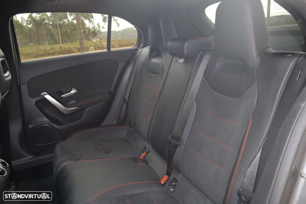 Mercedes-Benz A 250 e AMG Line - 11
