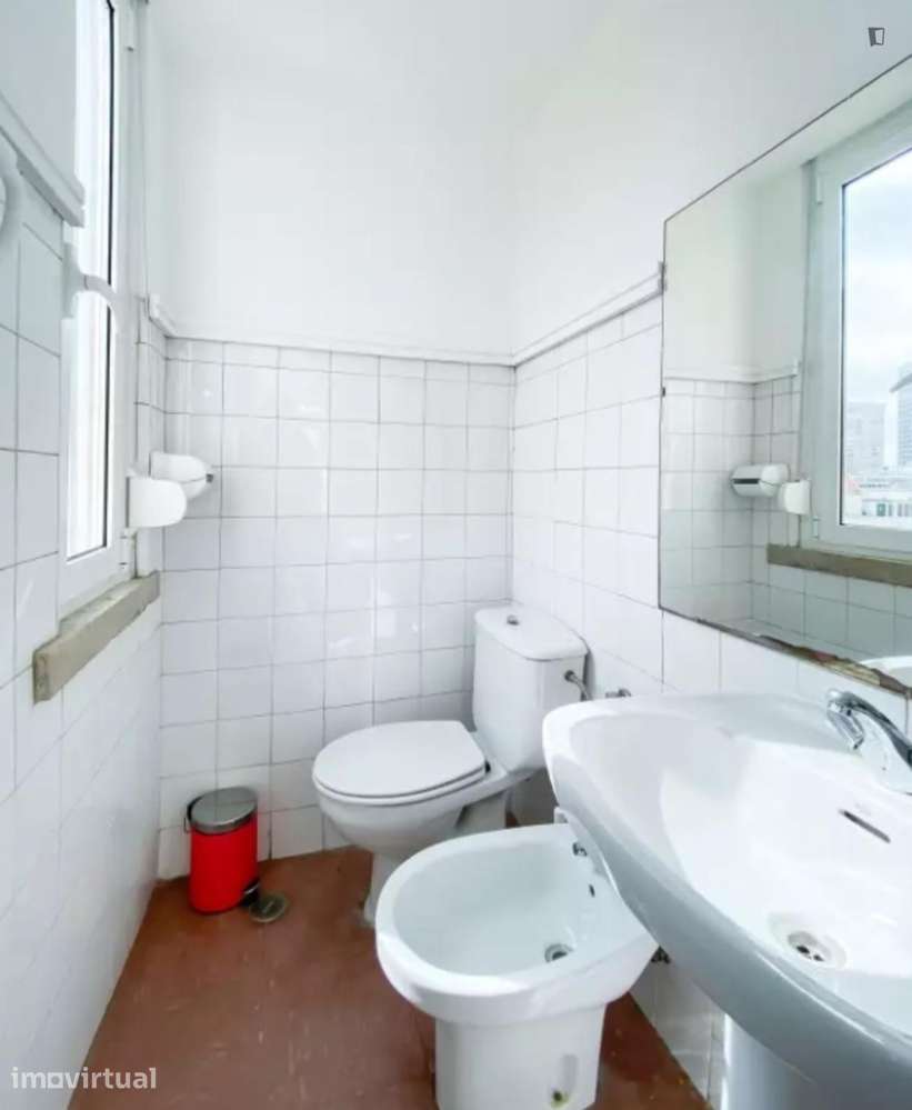 Quarto - localizado em Marquês de Pombal Lisbon - Grande imagem: 2/8