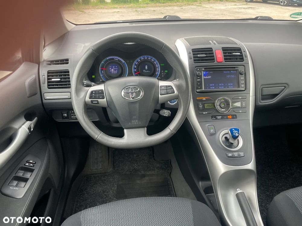 Toyota Auris 1.8 VVT-i Automatik Executive - 4