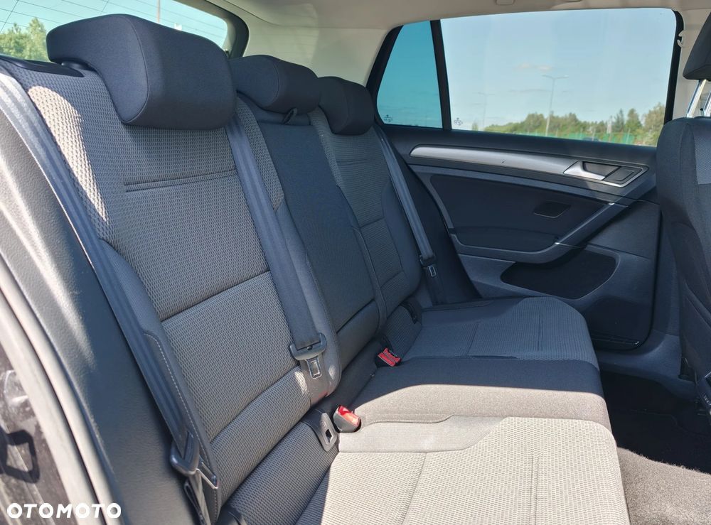Volkswagen Golf - 14