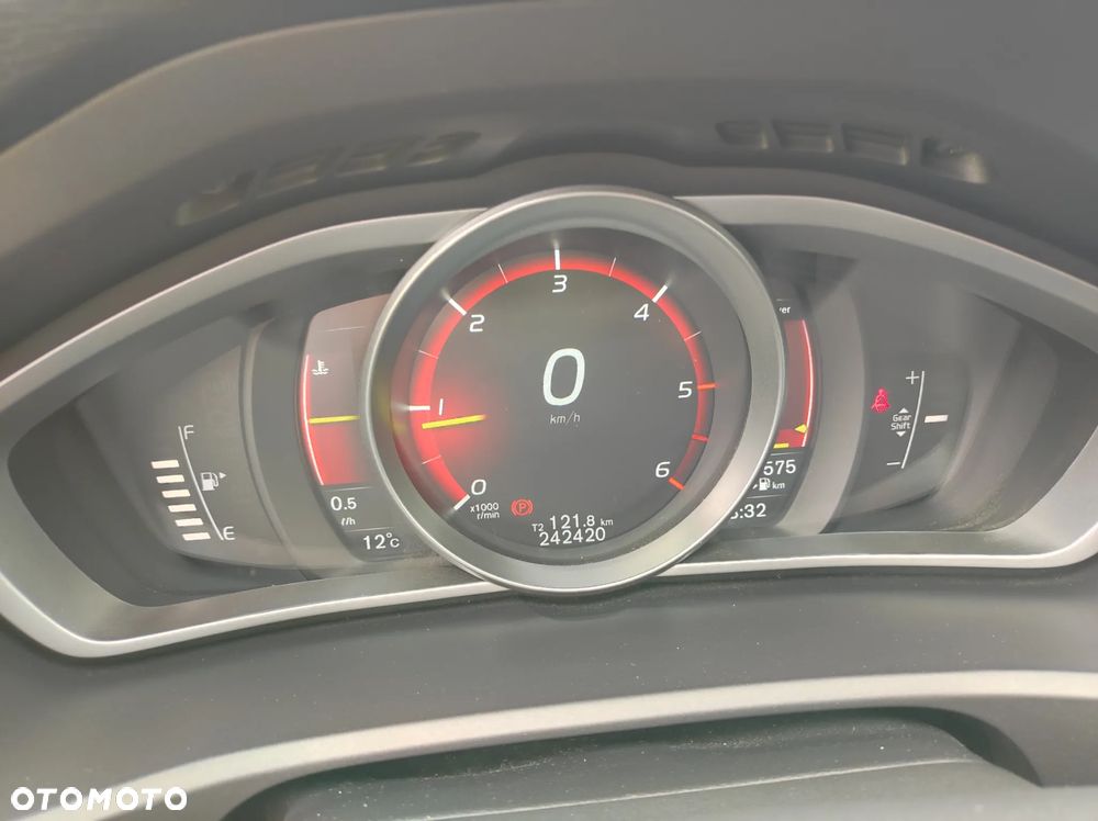 Volvo V40 D2 Inscription - 18