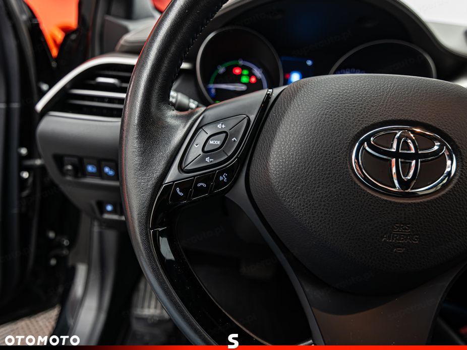 Toyota C-HR 2.0 Hybrid Executive - 11