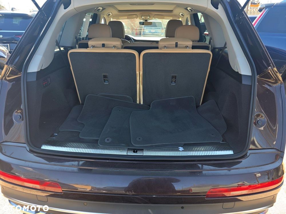 Audi Q7 - 12