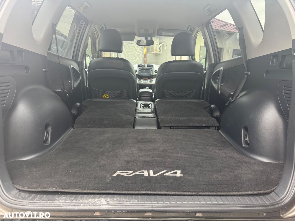 Toyota RAV4 2.2 D-4D 4x4 Automatik Travel - 10