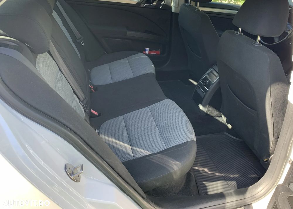 Skoda Superb 2.0 TDI DPF - 14