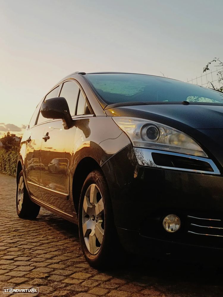 Peugeot 5008 1.6 HDi 7L Allure - 4