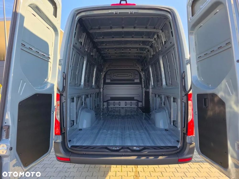 Mercedes-Benz Sprinter 317 CDI Long BASE 9G-Tronic - 8