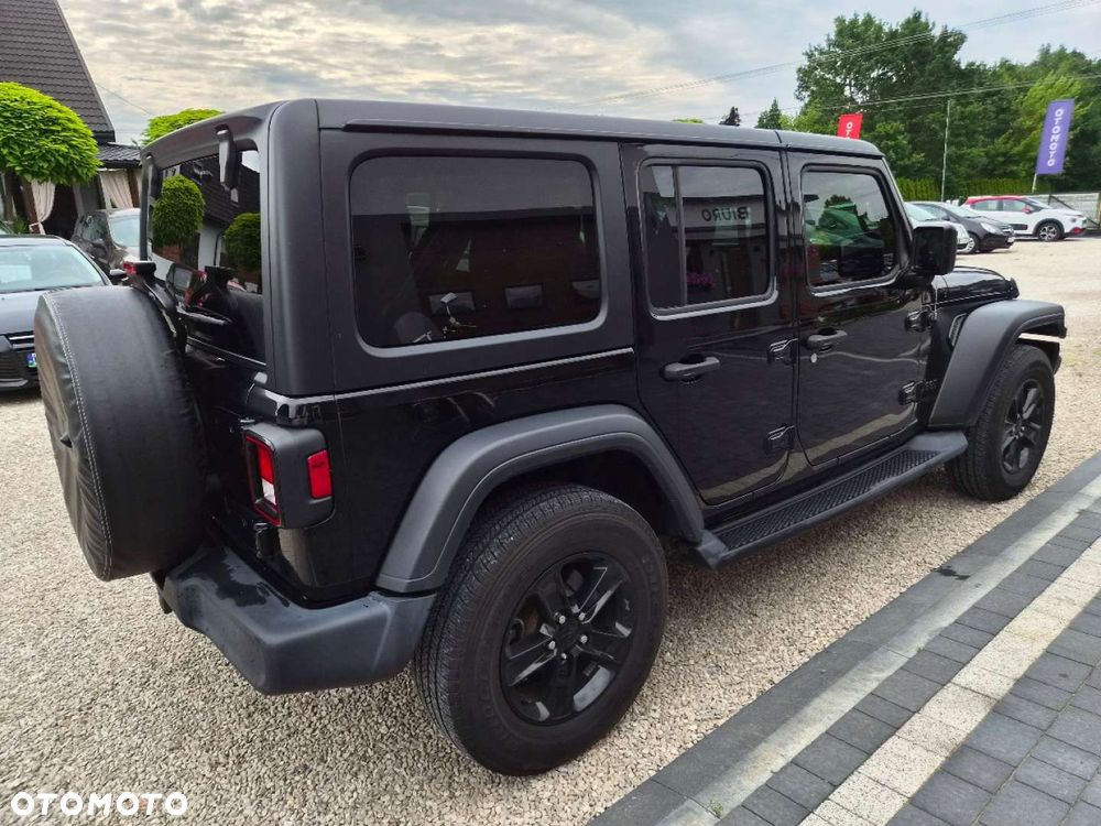 Jeep Wrangler - 10