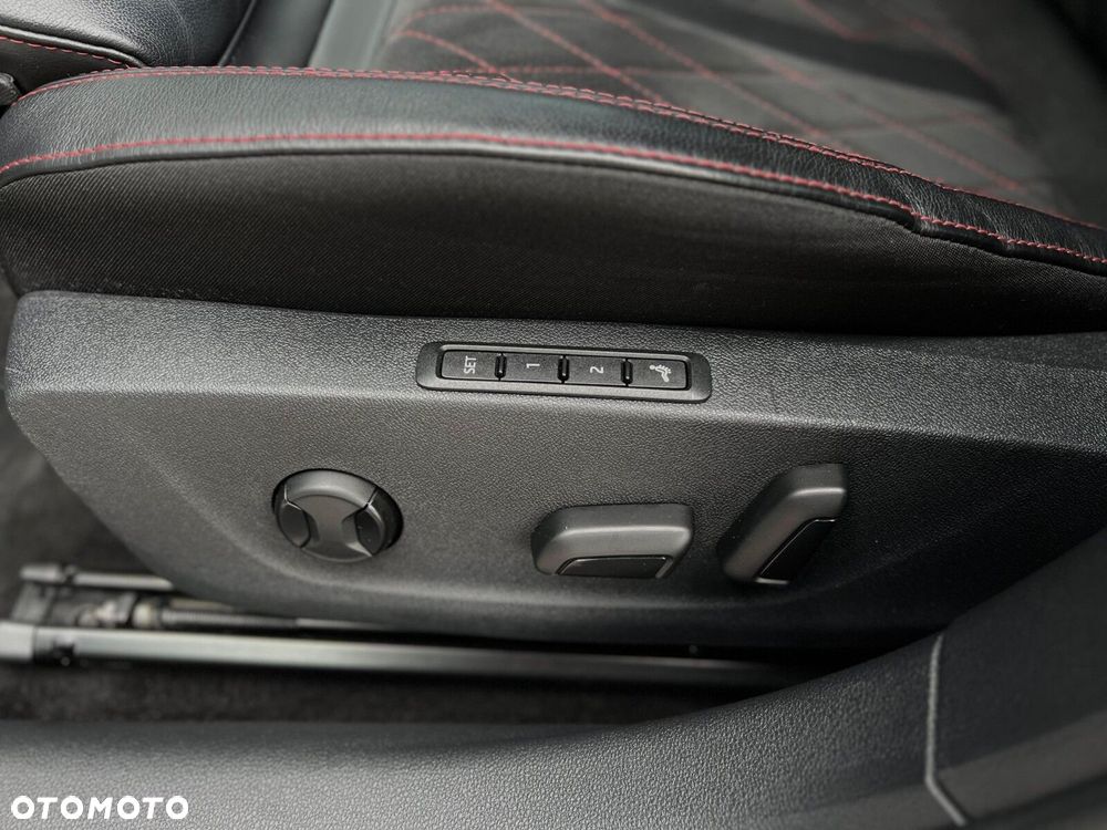 Skoda Octavia 2.0 TSI RS DSG - 15