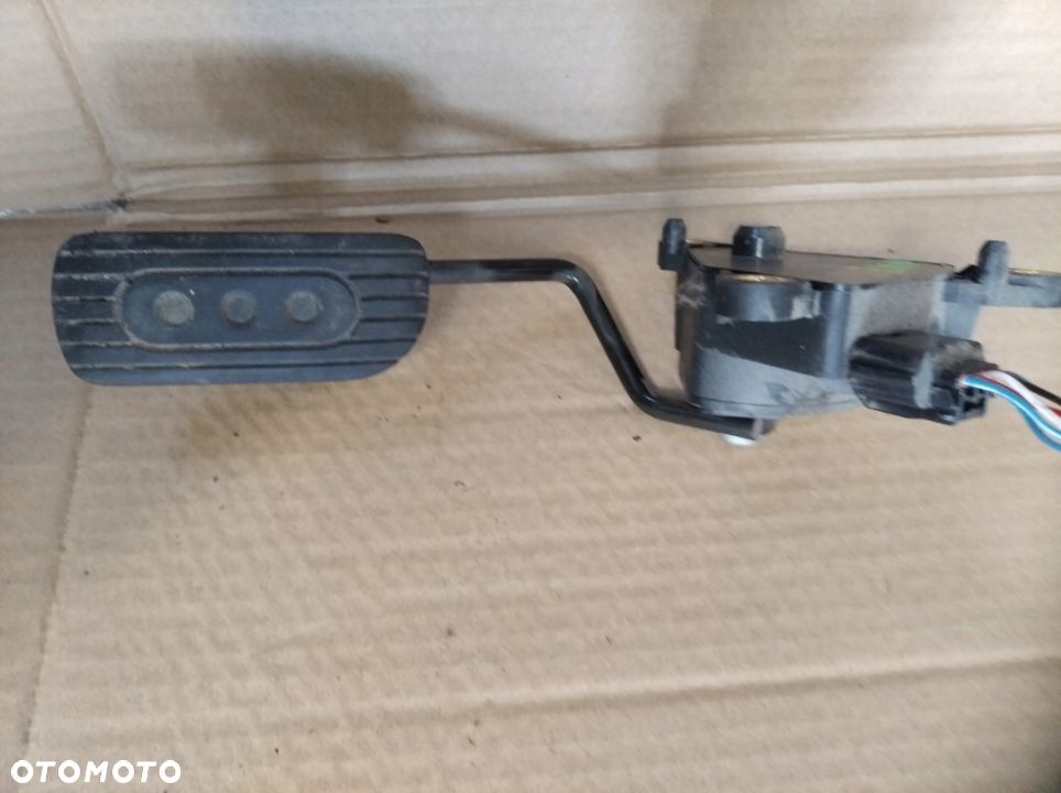 Nissan Note E11 1.5 DCI pedal potencjometr gazu 18002AX700 - 2