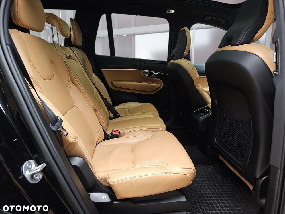 Volvo XC 90 - 13