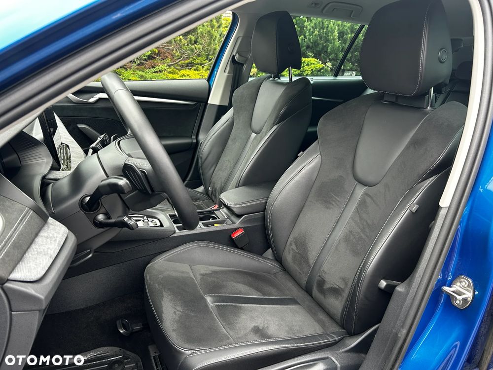 Skoda Octavia 1.5 TSI mHEV Selection DSG - 12