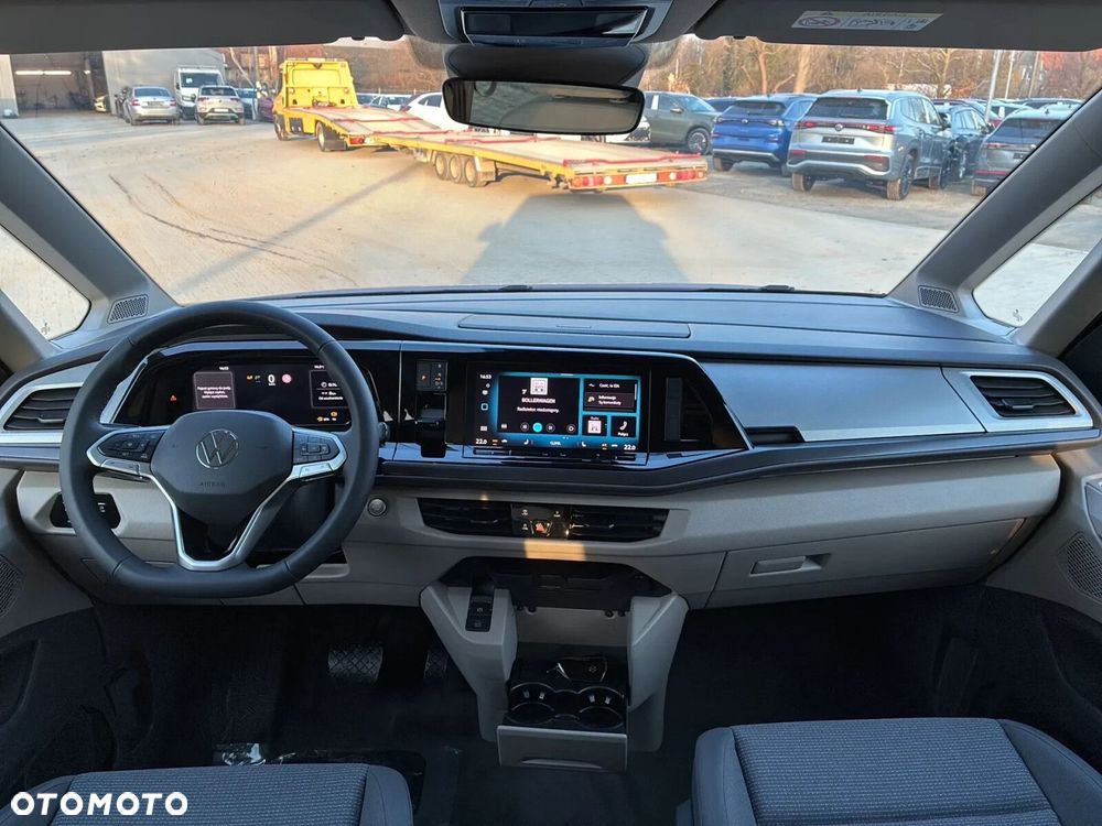 Volkswagen Multivan - 12