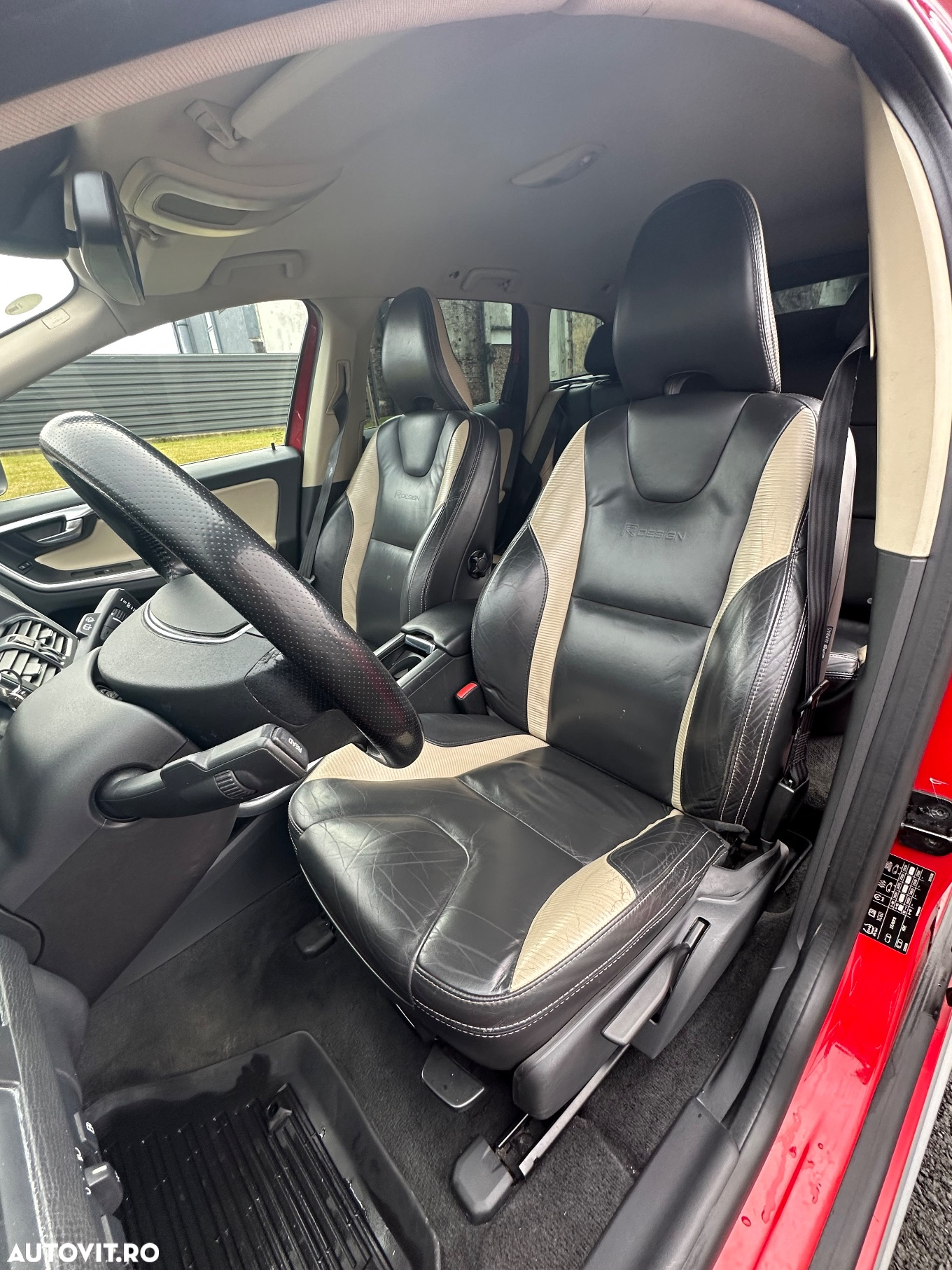 Volvo XC 60 D4 AWD Start-Stop Rdesign - 12