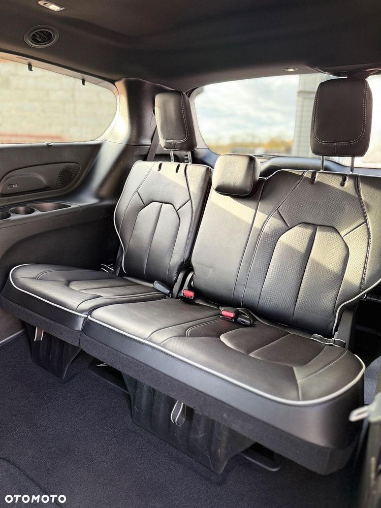 Chrysler Pacifica - 29