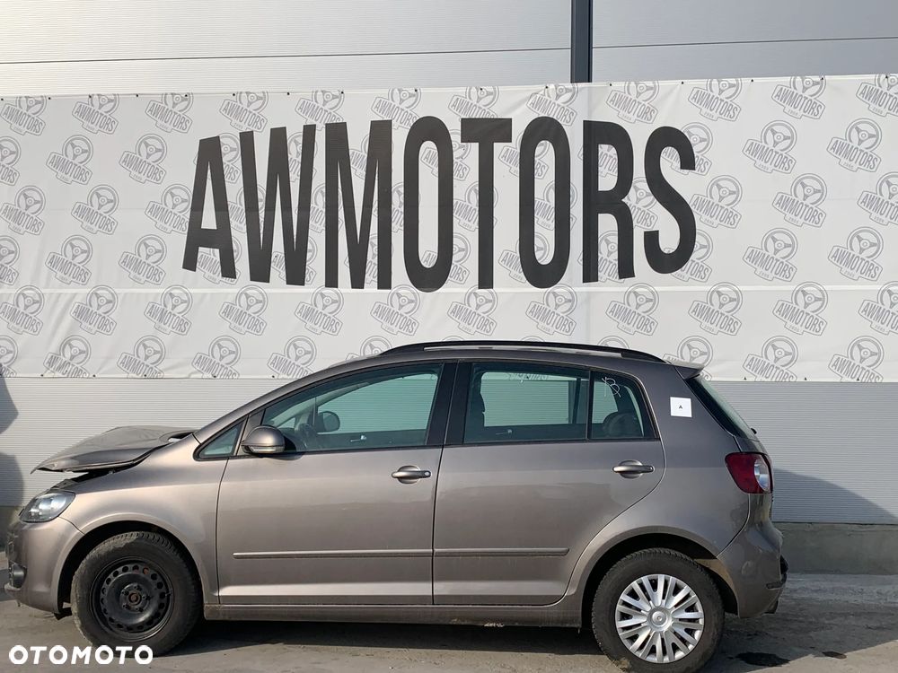 VOLKSWAGEN GOLF PLUS 2009 *SAMOCHÓD NA CZĘŚCI* 4496 MASKA, LAMPA, DRZWI, LUSTERKO, ZDERZAK, GRILL, BŁOTNIK, KLAPA, BELKA, DESKA, FOTELE, KANAPA, ĆWIARTKA KIEROWNICA, TARCZE, ZACISKI, ZAWIESZENIE, KOMPLETNY PRZÓD, KOMPLETNY TYŁ, LICZNIK, ZEGARY, PRAWE LEWE PRZÓD TYŁ - 1