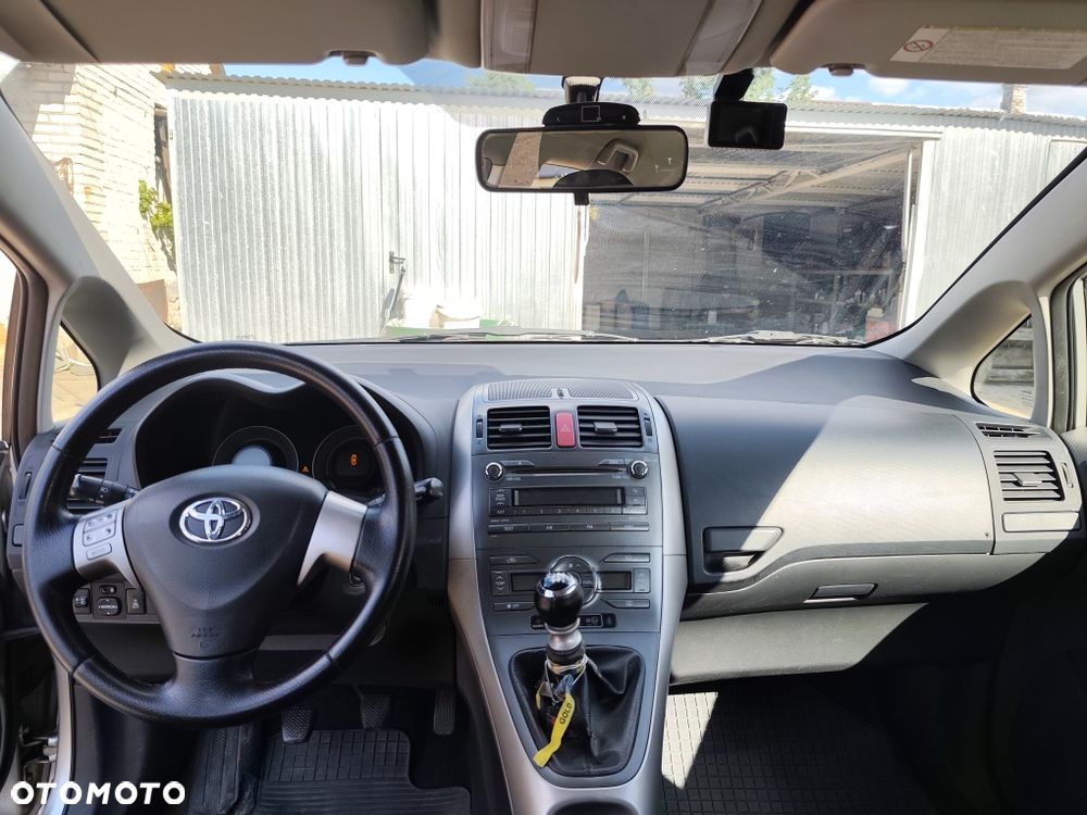 Toyota Auris - 5