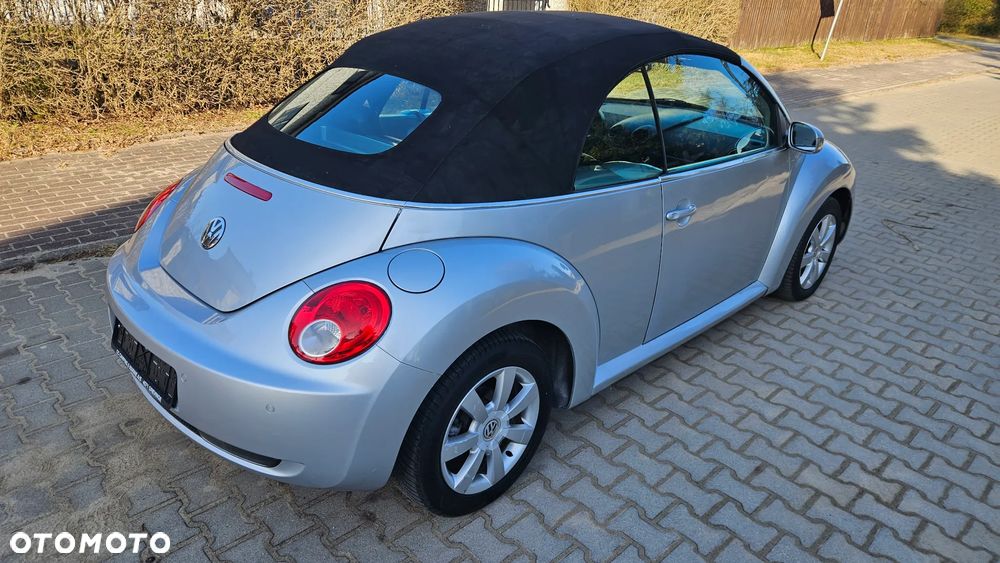 Volkswagen New Beetle 2.0 - 6
