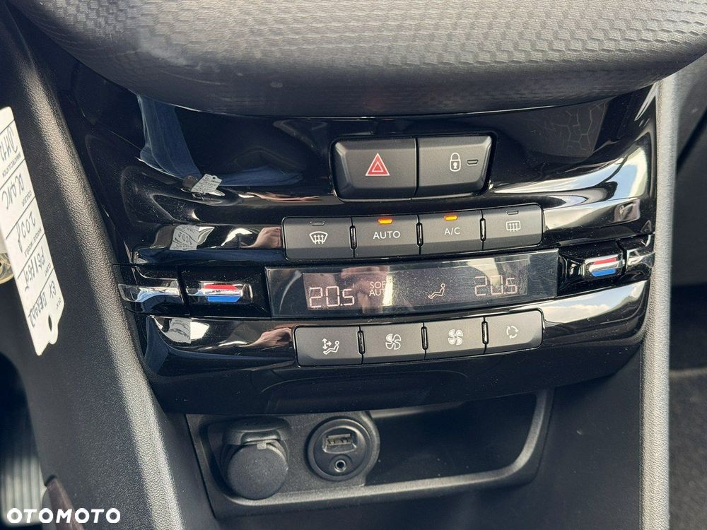 Peugeot 2008 1.2 Pure Tech Active - 29