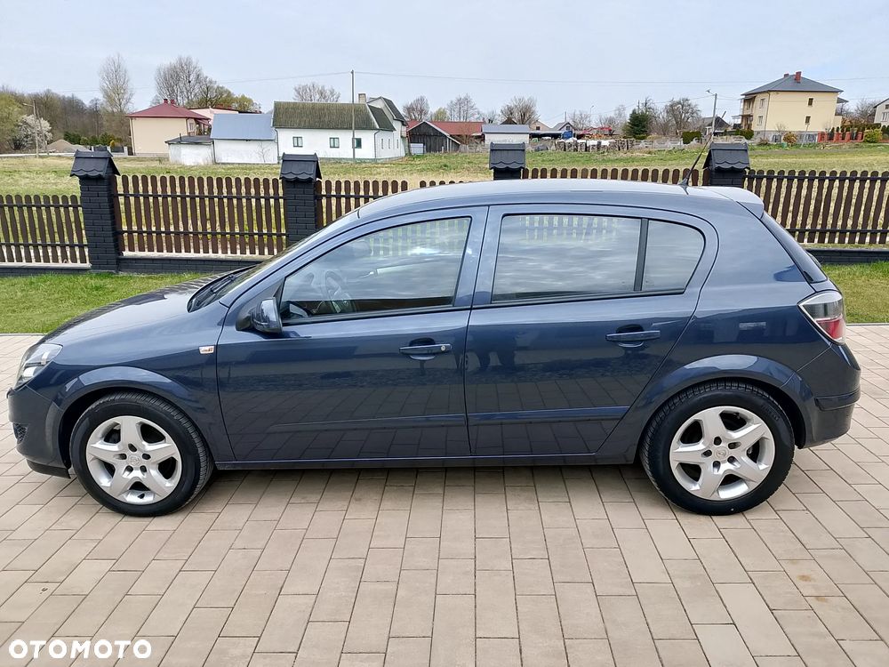 Opel Astra 1.6 Color Edition - 4