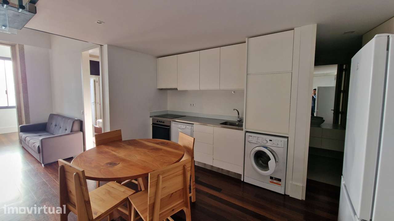 Apartamento T2 Mezanine ao metro Trindade - Grande imagem: 2/16