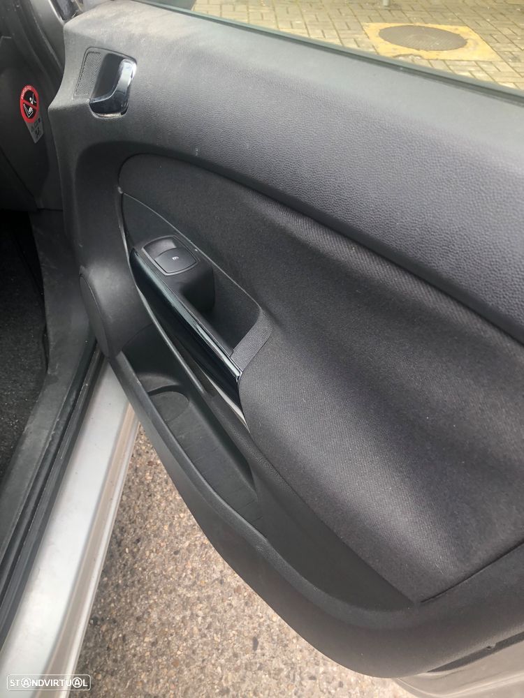 Opel Corsa 1.2 inTouch Easytronic - 9