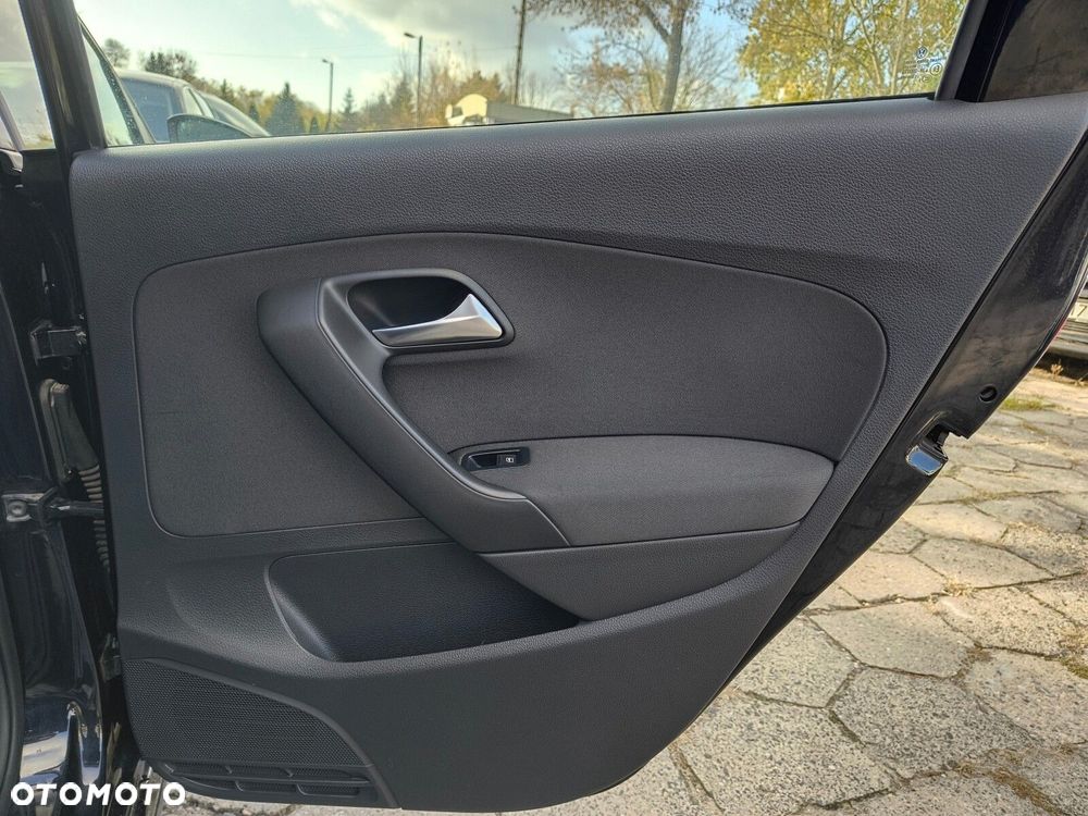 Volkswagen Polo - 11