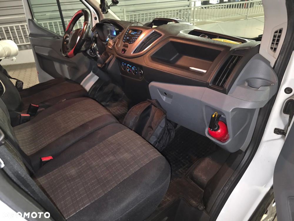 Ford Transit - 12