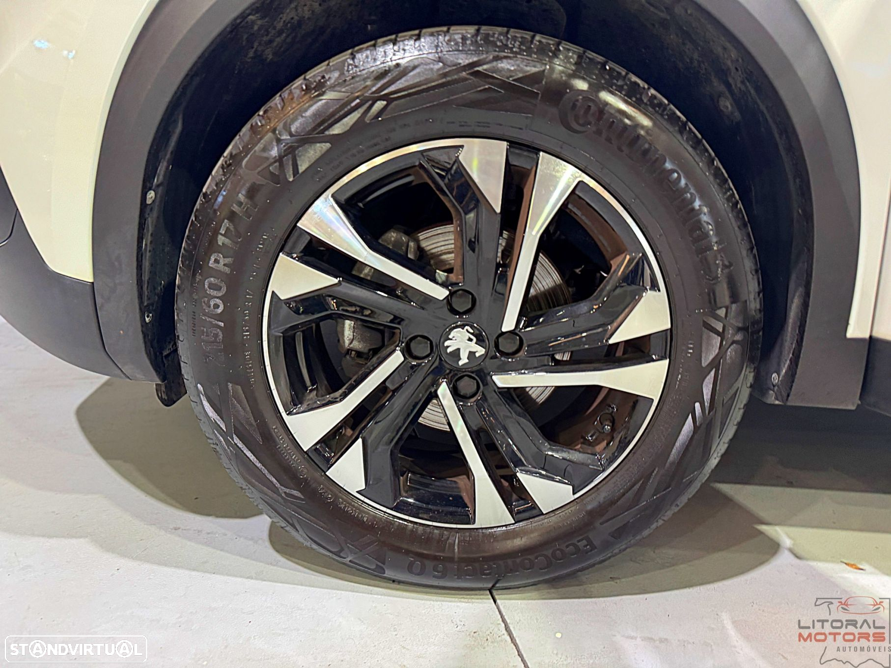 Peugeot 2008 1.2 PureTech Allure - 12